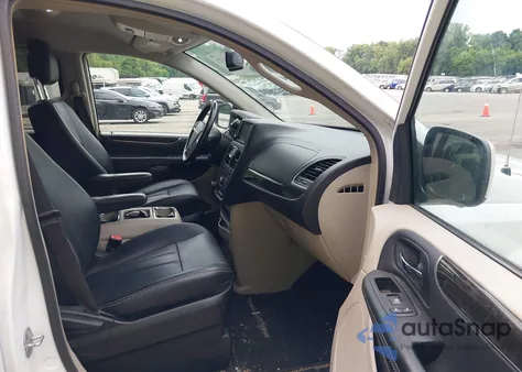 2016 Chrysler Town & Country Touring из США, поврежденный, VIN 2C4RC1BG9GR198754